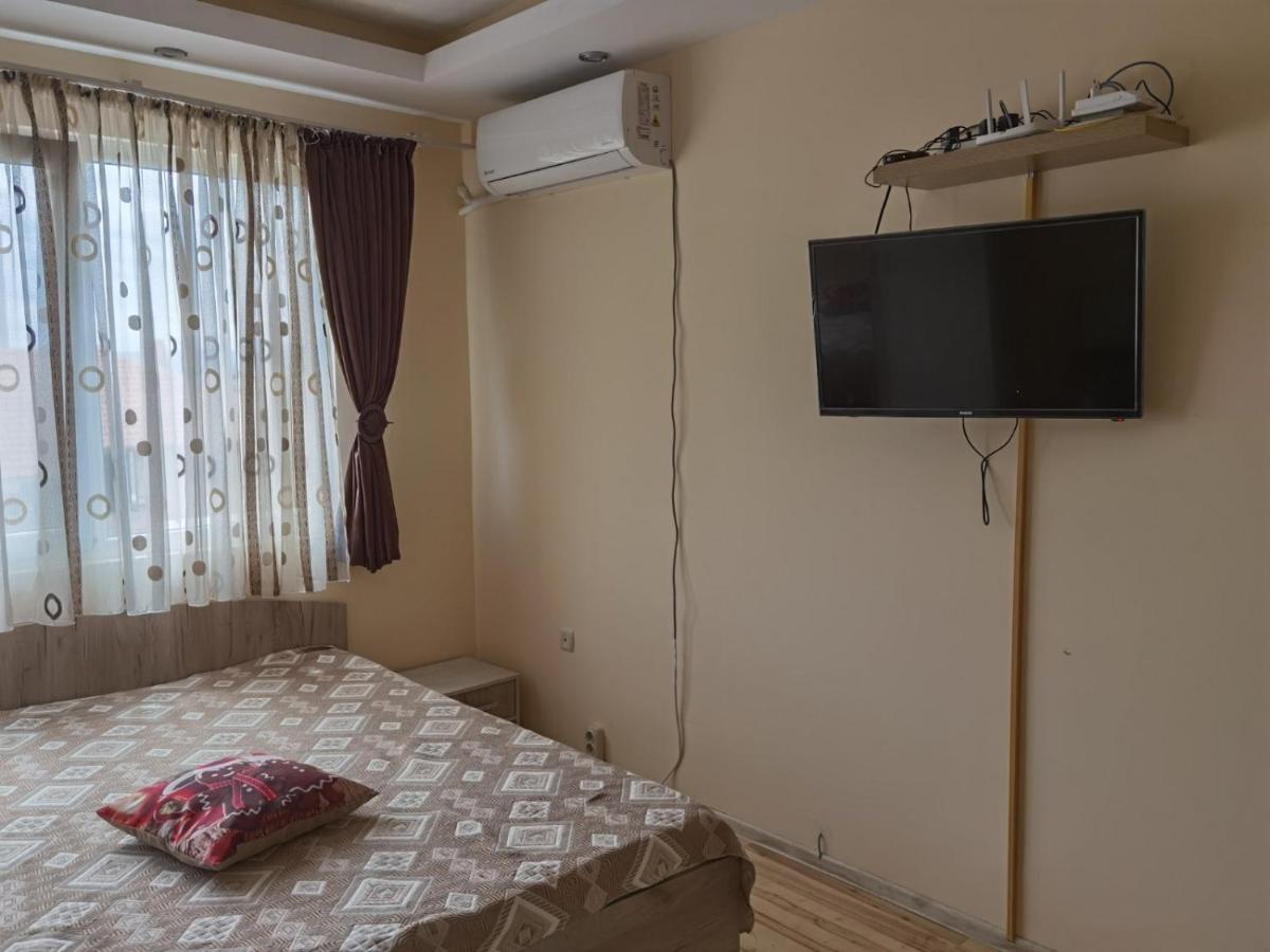 Апартамент Дани Apartament Dani Apartment Kazanlak Exterior photo